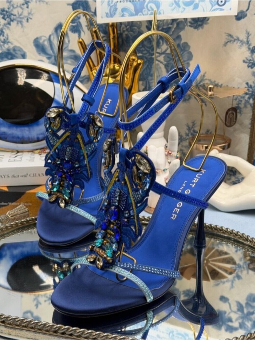 🆕 KURT GEIGER LONDON 🧿 NWOB Lobster Ankle Strap Satin Sandal, Blue - Sz 37 US7 - Picture 9 of 16